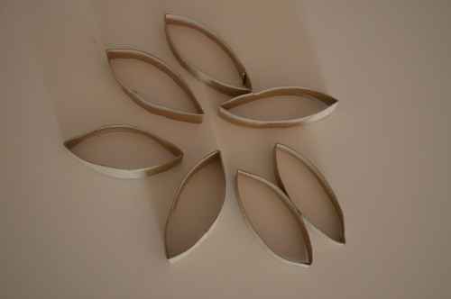 flor de decoración con rollos de papel higiénico 4
